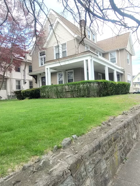 410 Mill Hill Ave, Bridgeport, CT 06610