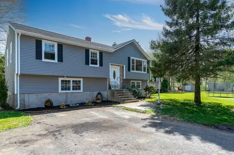 550 Clintonville Rd, North Haven, CT 06473