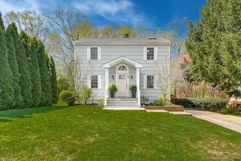 28 Ambler Dr, Norwalk, CT 06851