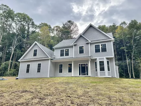 570 Huckleberry Hill Rd, Avon, CT 06001