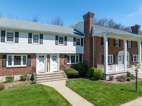 40 Brandywine Ln #40, Suffield, CT 06078