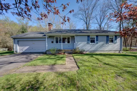 215 Robindale Dr, Berlin, CT 06037