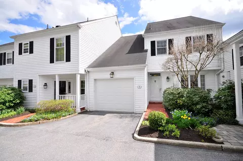 3 Hawthorne Ct, Litchfield, CT 06759