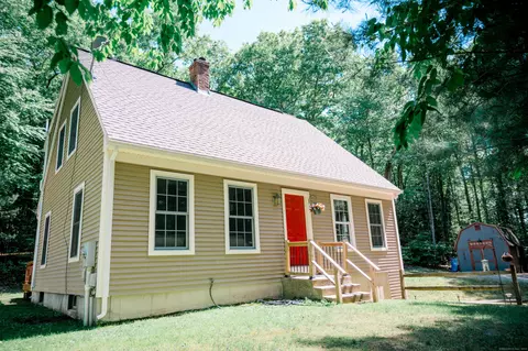 5 Evergreen Ln, Stafford Springs, CT 06076