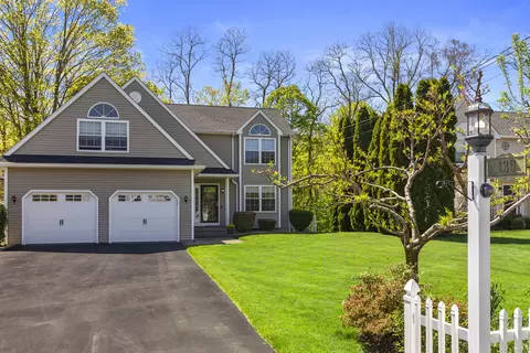 139 Perry St, Farmington, CT 06085