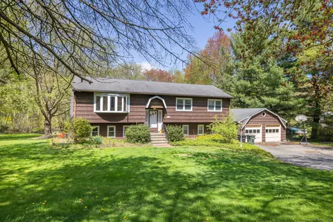 420 Herbert St, Milford, CT 06461