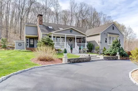 127 Gaylord Mountain Rd, Bethany, CT 06524