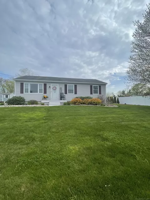 49 Lori Dr, Plainfield, CT 06374