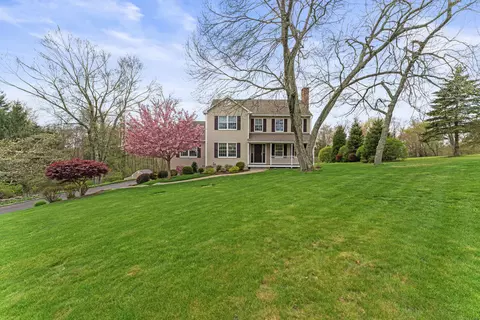 92 Old Hawleyville Rd, Bethel, CT 06801