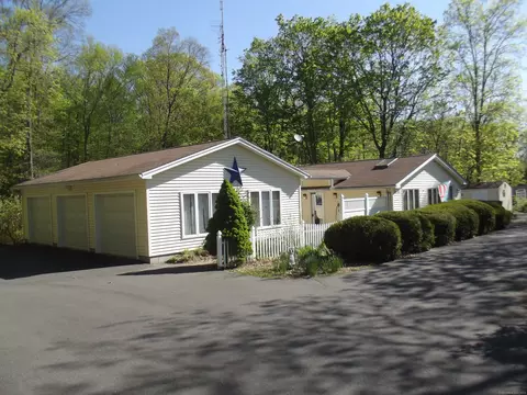 1262 Boston Tpke, Coventry, CT 06238