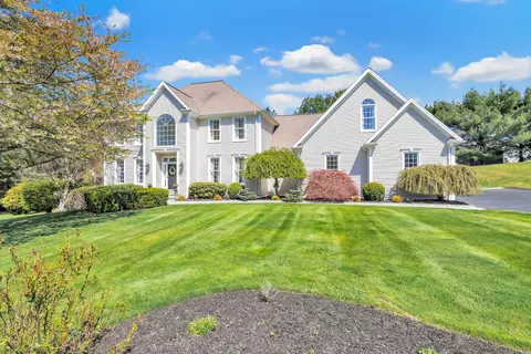 5 Crystal Ln, Shelton, CT 06484