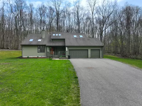 19 Hillside Dr, Lebanon, CT 06249
