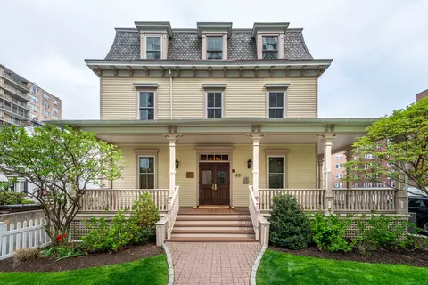 49 Glenbrook Rd #201, Stamford, CT 06902