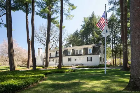 25 Sheffield Rd, Great Barrington, MA 01230