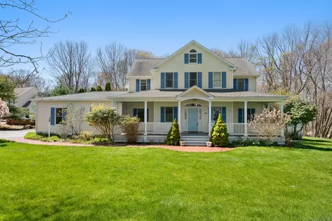 46 Pepperbox Rd, Waterford, CT 06385