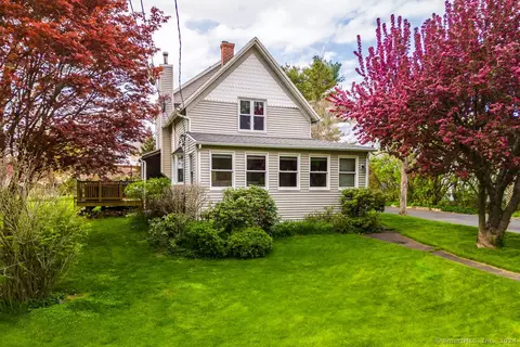 62 Pasco Hill Rd, Cromwell, CT 06416