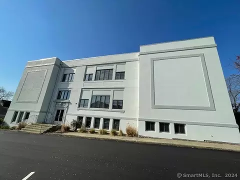 91 Stowe Ave #202, Milford, CT 06460