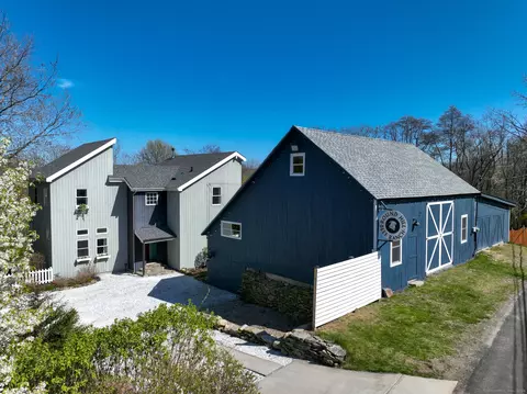 369 Round Hill Rd, Salem, CT 06420