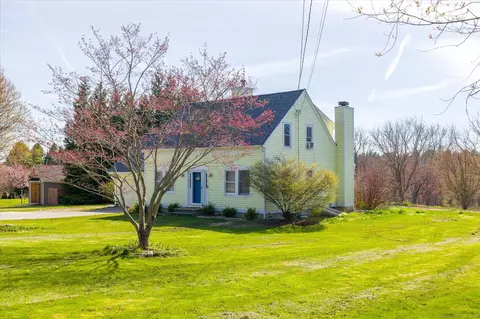 265 Quasset Rd, Pomfret, CT 06259