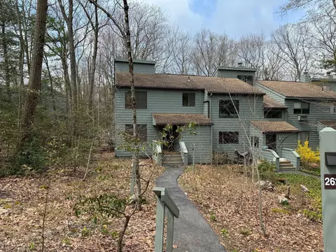 262 Cliffside Dr #262, Torrington, CT 06790