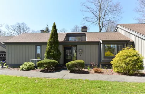 133 Heritage Vlg #A, Southbury, CT 06488