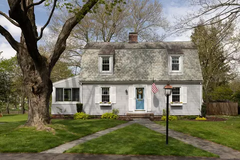 51 Lydale Pl, Meriden, CT 06450