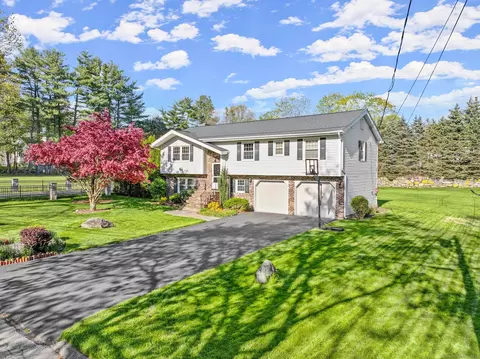 71 Stanton Dr, Stamford, CT 06902