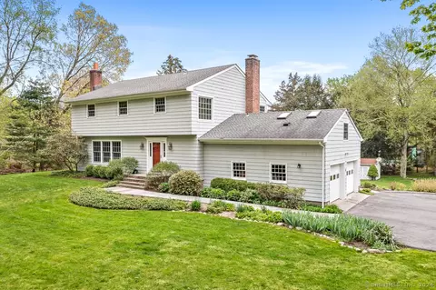 9 Big Pines Rd, Westport, CT 06880