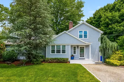 145 Puritan Rd, Fairfield, CT 06824