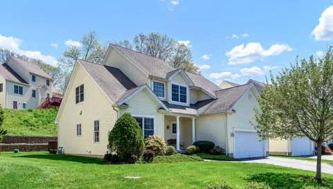 5 Spring Ridge Ct #5, Danbury, CT 06811