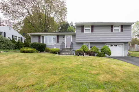 78 Windy Dr, Waterbury, CT 06705