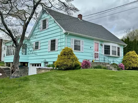 10 Lambert Dr, Norwich, CT 06360