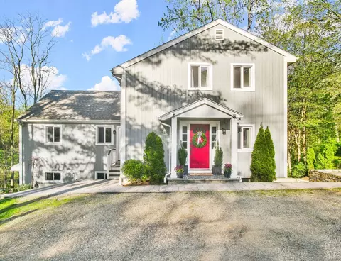 351 Bennetts Farm Rd, Ridgefield, CT 06877