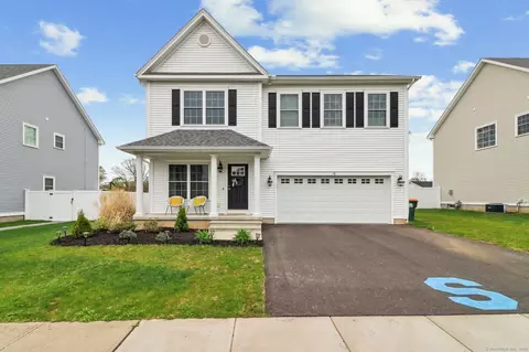18 Hillcrest Dr, Southington, CT 06489