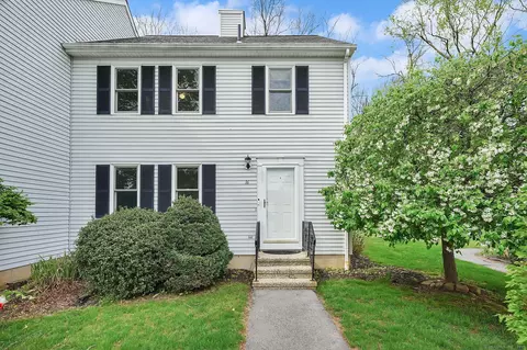 16 Southgate Dr #16, Glastonbury, CT 06073