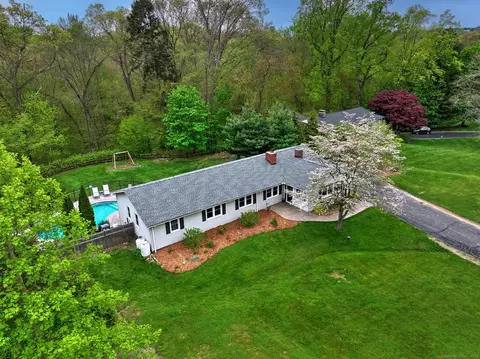 580 Stone Hill Dr, Orange, CT 06477