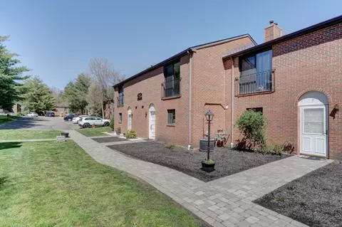 500 Darling St #15 B, Southington, CT 06489