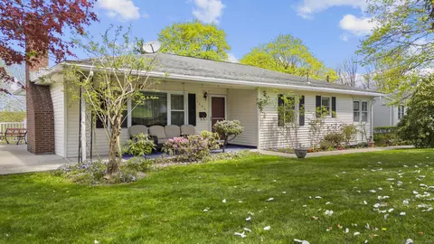 1004 Bunker Hill Ave, Waterbury, CT 06708