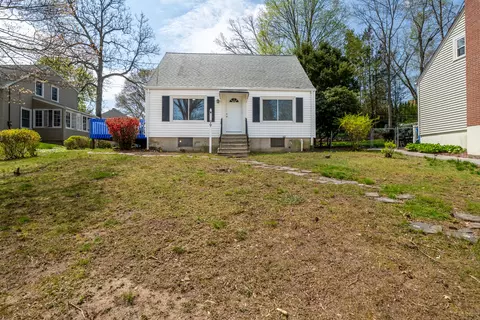 99 Deerfield Ave, Waterbury, CT 06708