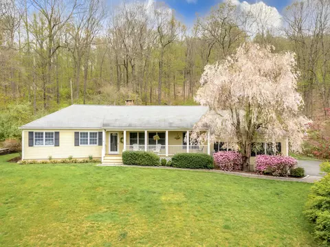 23 Topledge Rd, Redding, CT 06896
