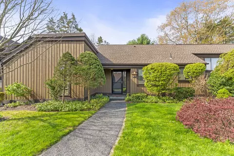552 Heritage Vlg #A, Southbury, CT 06488