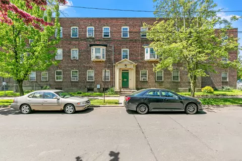 557 Wilmot Ave # 4, Bridgeport, CT 06607