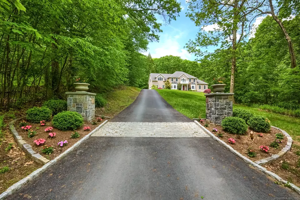 5 Old Hickory Ln, Sherman, CT 06784 38 Photos Movoto