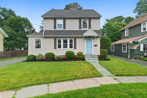 37 Ingram St, Hamden, CT 06517