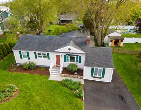 66 Todds Hill Rd, Branford, CT 06405