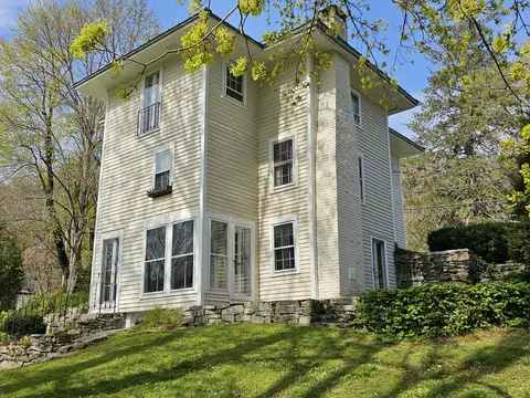 35 Weekeepeemee Rd, Woodbury, CT 06798
