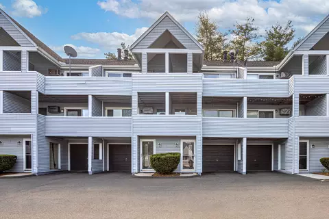 1 Beaver Brook Rd #4, Danbury, CT 06810