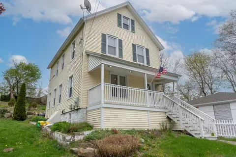 258 Vauxhall St, New London, CT 06320