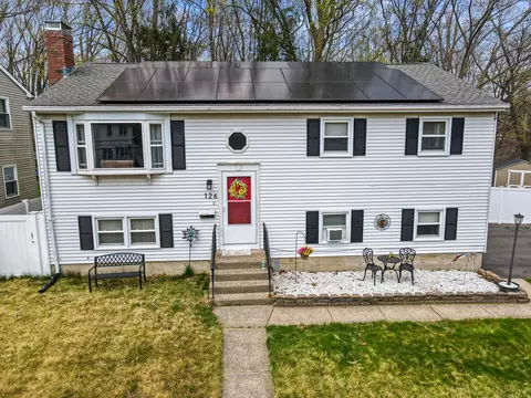 126 Rockwell Ave, Bristol, CT 06010