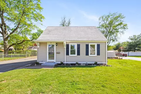 97 Winding Ln, East Hartford, CT 06118